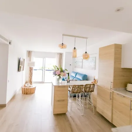 Appartement Beachfront Sea View, 75m Size And Parking *