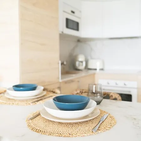 Apartamento Beachfront Sea View, 75m Size And Parking *