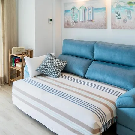 Beachfront Sea View, 75m Size And Parking Apartamento