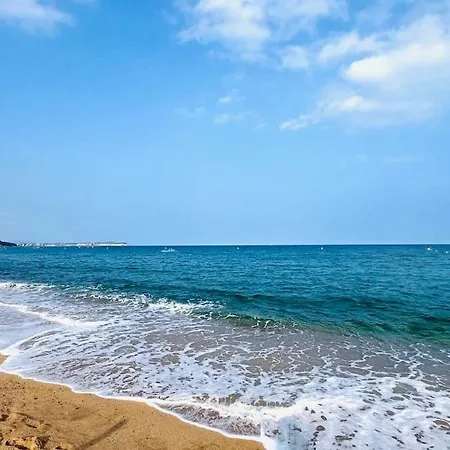 Beachfront Sea View, 75m Size And Parking Platja d'Aro (Playa de Aro)