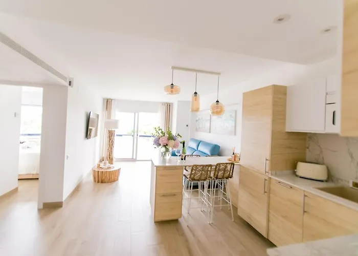 Appartement Beachfront Sea View, 75m Size And Parking *