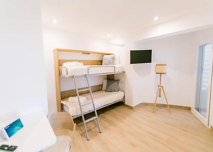 Beachfront Sea View, 75m Size And Parking * Castell-Platja d'Aro