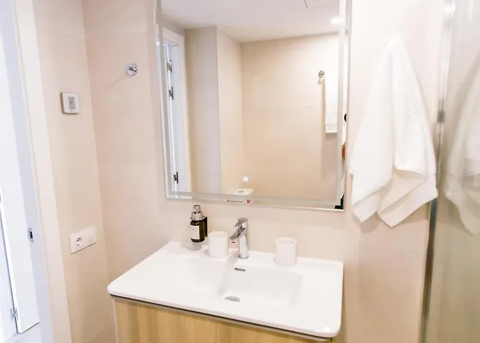 Appartement Beachfront Sea View, 75m Size And Parking *