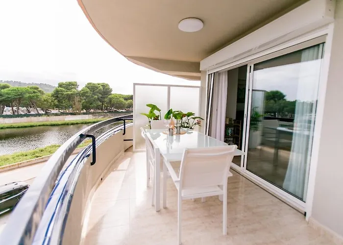 Beachfront Sea View, 75m Size And Parking *