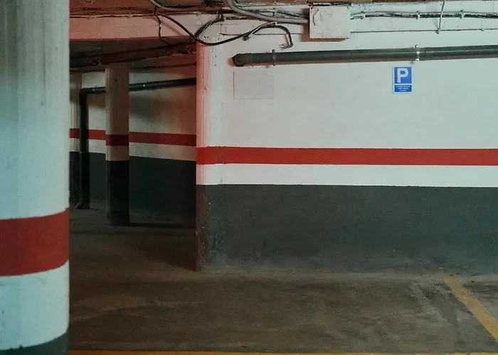 Beachfront Sea View, 75m Size And Parking דירה